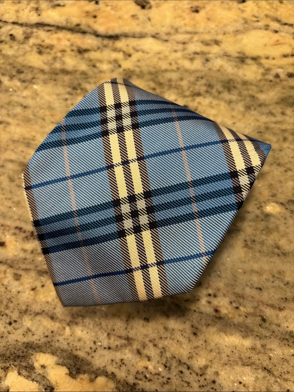 EUC 📈 Burberry Men’s Blue Nova Check Signature Tartan 100% Silk Classic Tie